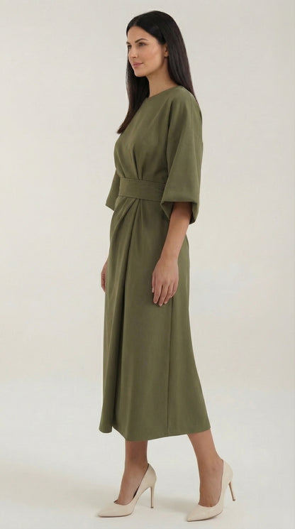 Vestido largo de Ana con cinturón