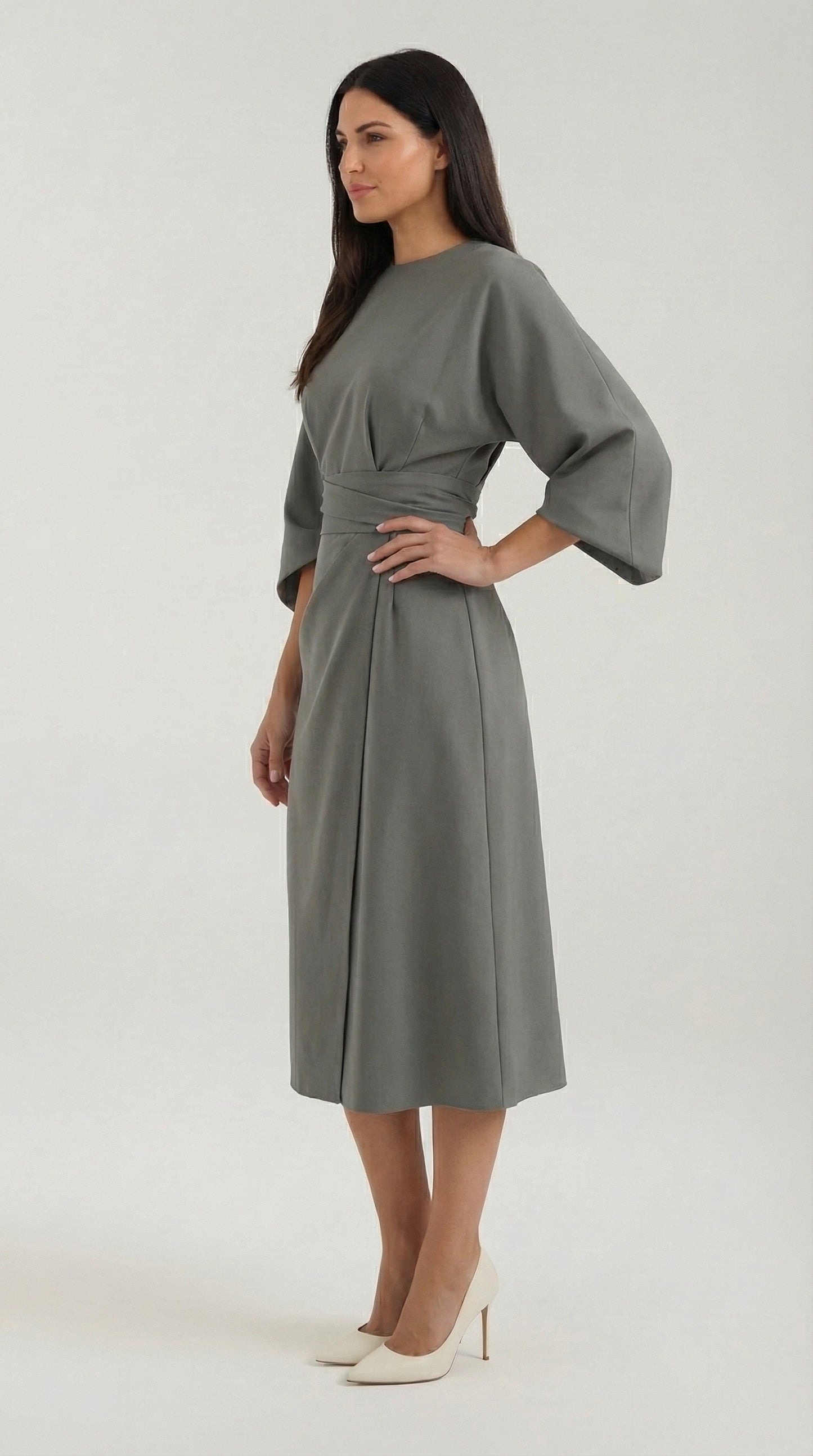 Vestido largo de Ana con cinturón