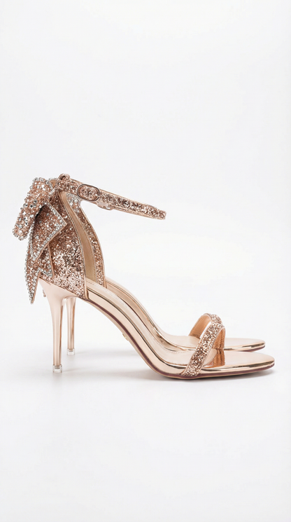 Sandalias de tacón con lazo y pedrería